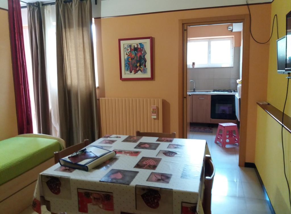 Casa Vacanze Nonna Gina มาเตรา ภายนอก รูปภาพ