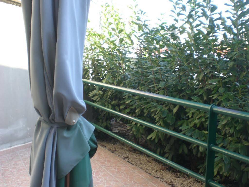 Casa Vacanze Nonna Gina มาเตรา ภายนอก รูปภาพ