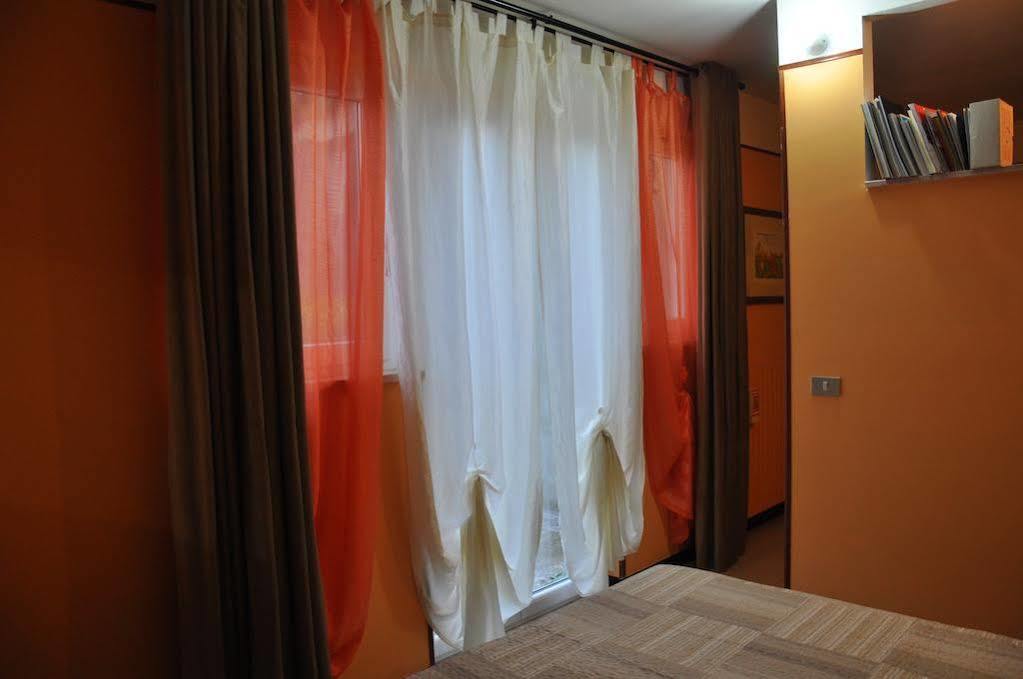Casa Vacanze Nonna Gina มาเตรา ภายนอก รูปภาพ